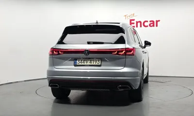 Volkswagen Touareg 2024, 21477 км, за 49246.46 USD