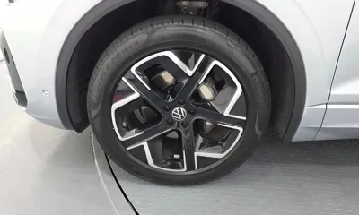 Volkswagen Touareg 2024, 21477 км, за 49246.46 USD