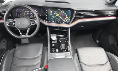 Volkswagen Touareg 2024, 21477 км, за 49246.46 USD - фото 7