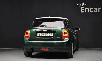 MINI Cooper 2016, 105284 км, за 4550.48 USD