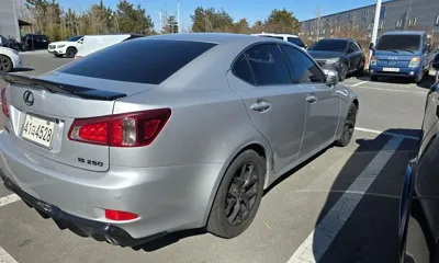 Lexus IS 2011, 161000 км, за 3818.03 USD