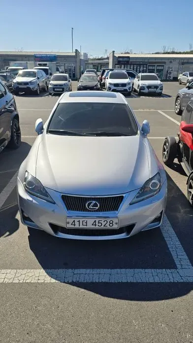 Lexus IS 2011, 161000 км, за 3818.03 USD