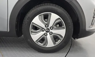 Kia Niro 2020, 82169 км, за 11093.61 USD - фото 21