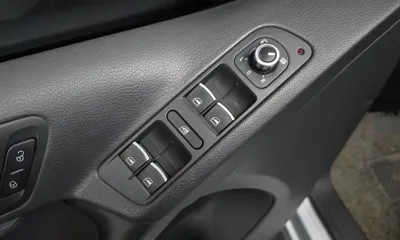 Volkswagen Tiguan 2015, 223818 км, за 3610.35 USD - фото 19