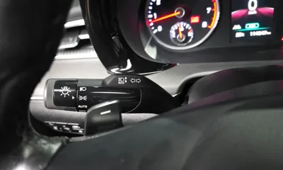 Kia K5 2022, 114647 км, за 15419.46 USD - фото 28