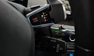 BMW i3 2019, 114040 км, за 13742.98 USD - фото 9