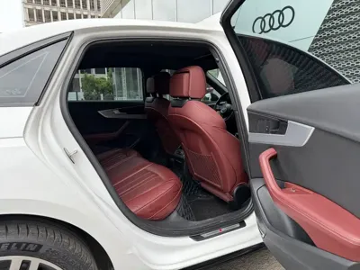 Audi A4L 2023, 51000 км, за 22104.36 USD - фото 7