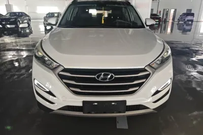 Hyundai Tucson 2018, 126600 км, за 8016 USD