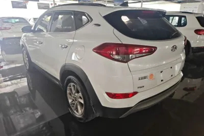 Hyundai Tucson 2018, 126600 км, за 8016 USD