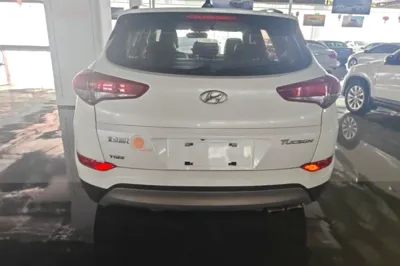 Hyundai Tucson 2018, 126600 км, за 8016 USD