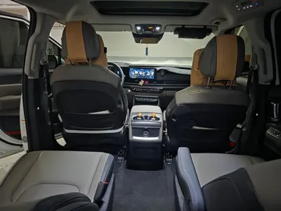 Kia Canival 2026, 11056 км, за 26257.06 USD - фото 6