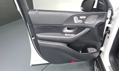 Mercedes-Benz GLE-Class 2023, 46928 км, за 57043.46 USD - фото 24