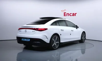 Mercedes-Benz EQE 2023, 69787 км, за 29055.88 USD
