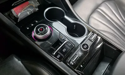 Kia K5 2021, 83947 км, за 13969.96 USD - фото 9