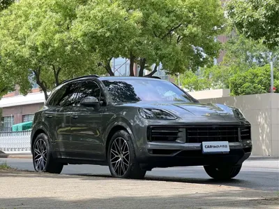 Porsche Cayenne 2025, 8000 км, за 102677.72 USD