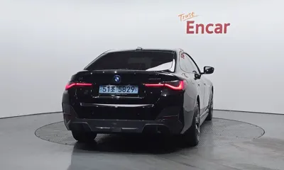 BMW i4 2024, 57176 км, за 31581.68 USD