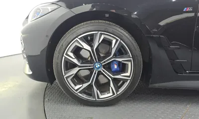 BMW i4 2024, 57176 км, за 31581.68 USD