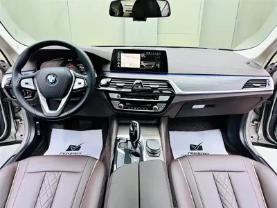 BMW 5 Series New Energy 2020, 70000 км, за 20305.67 USD - фото 9