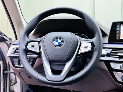BMW 5 Series New Energy 2020, 70000 км, за 20305.67 USD - фото 10