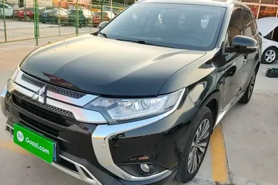 Mitsubishi Outlander · 2021 год