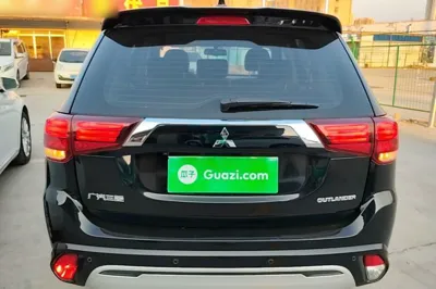 Mitsubishi Outlander 2021, 74000 км, за 10976 USD