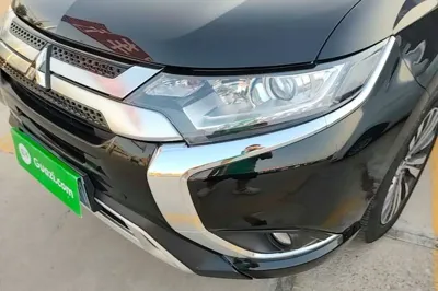 Mitsubishi Outlander 2021, 74000 км, за 10976 USD