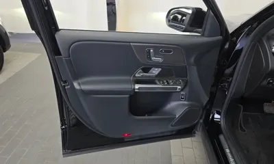 Mercedes-Benz GLB-Class 2021, 35475 км, за 20677.43 USD - фото 24