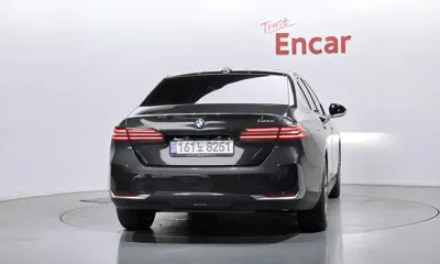 BMW 5-Series 2024, 26200 км, за 30748.22 USD