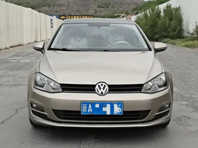 Volkswagen Golf 2017, 120000 км, за 6041.04 USD
