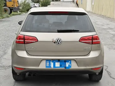 Volkswagen Golf 2017, 120000 км, за 6041.04 USD