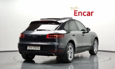 Porsche Macan 2017, 65562 км, за 24878.56 USD