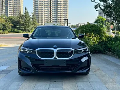 BMW i3 2025, 25000 км, за 22645.23 USD