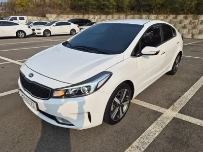 Kia K3 · 2017 год