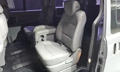 Hyundai Starex 2015, 62987 км, за 7748.34 USD - фото 12