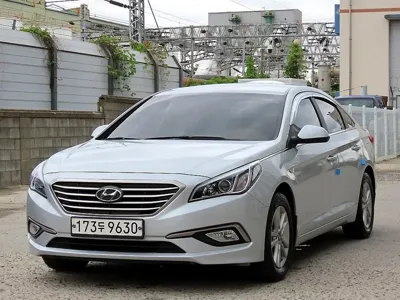 Hyundai Sonata 2015, 332659 км, за 2363.14 USD