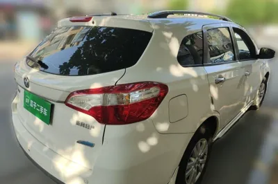 Venucia T70 2015, 75900 км, за 4510 USD