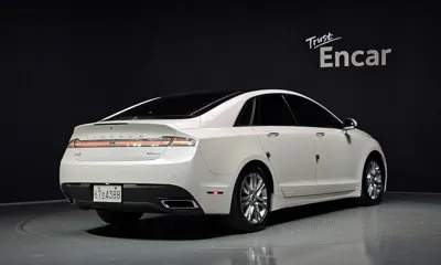 Lincoln MKZ 2015, 129081 км, за 3841.89 USD