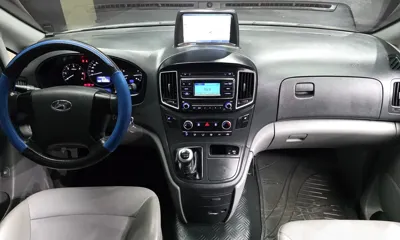 Hyundai Starex