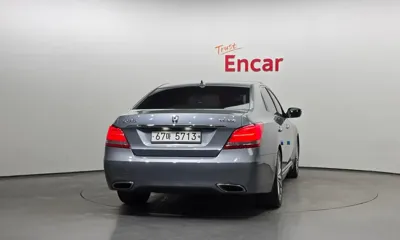 Hyundai Equus 2015, 101835 км, за 8526.98 USD
