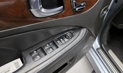 Hyundai Equus 2015, 101835 км, за 8526.98 USD - фото 13
