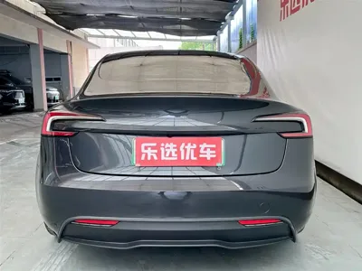 Tesla Model 3 2025, 12000 км, за 27633.37 USD