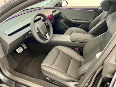Tesla Model 3 2025, 12000 км, за 27633.37 USD - фото 7