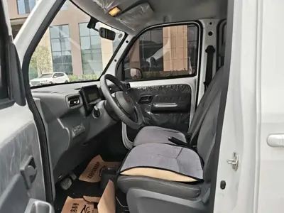 Wuling Zhiguang EV 2025, 15000 км, за 5546.26 USD - фото 8