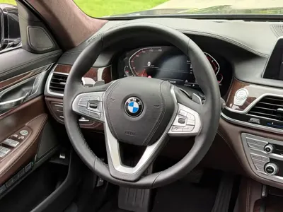 BMW 7 Series 2016, 100000 км, за 27780.51 USD