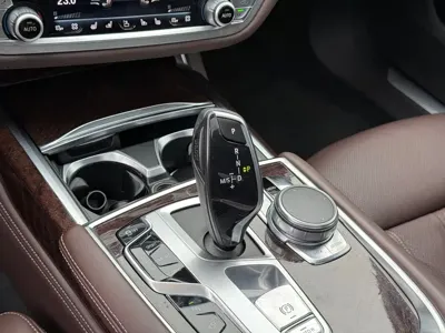 BMW 7 Series 2016, 100000 км, за 27780.51 USD - фото 9