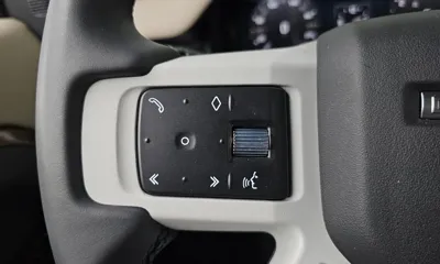 Land Rover Defender 2023, 12592 км, за 49504.91 USD - фото 35