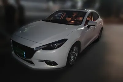 Mazda Mazda 3 Axela · 2017 год