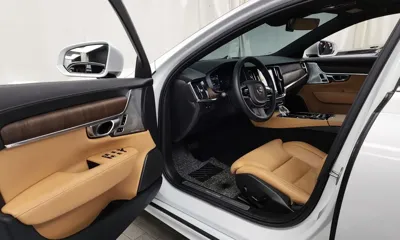 Volvo S90 2023, 43979 км, за 35033.08 USD - фото 10