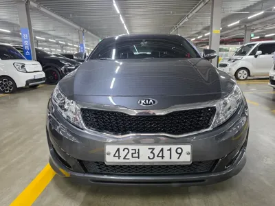 Kia K5 · 2013 год