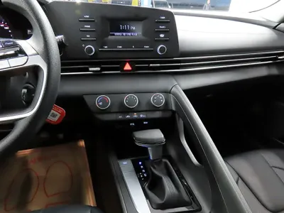 Hyundai Avante 2021, 51771 км, за 9321.26 USD - фото 10